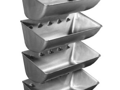 Sử dụng băng tải gầu múc hỗ trợ vận chuyển hàng hóa dễ dàng