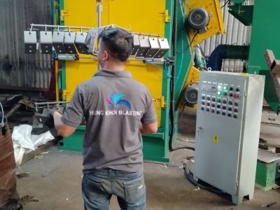 Máy phun bi dầm thép - Giải pháp tối ưu cho phun bi lên bề mặt thép