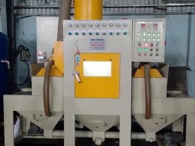 Máy phun cát tự động 9 đầu phun