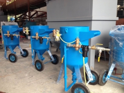 Địa chỉ cung cấp máy phun cát chính hãng Nha Trang