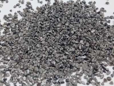 Vì sao hạt thép đa cạnh được sử dụng nhiều cho máy phun dạng khí?