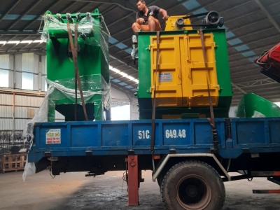 Chất lượng và chuyên nghiệp với máy phun bi sản phẩm ống