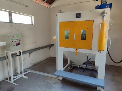 Cơ chế hoạt động của máy phun cát tuần hoàn không bụi bảo vệ môi trường