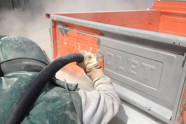 may-phun-cat-co-lam-bien-dang-be-mat-khong